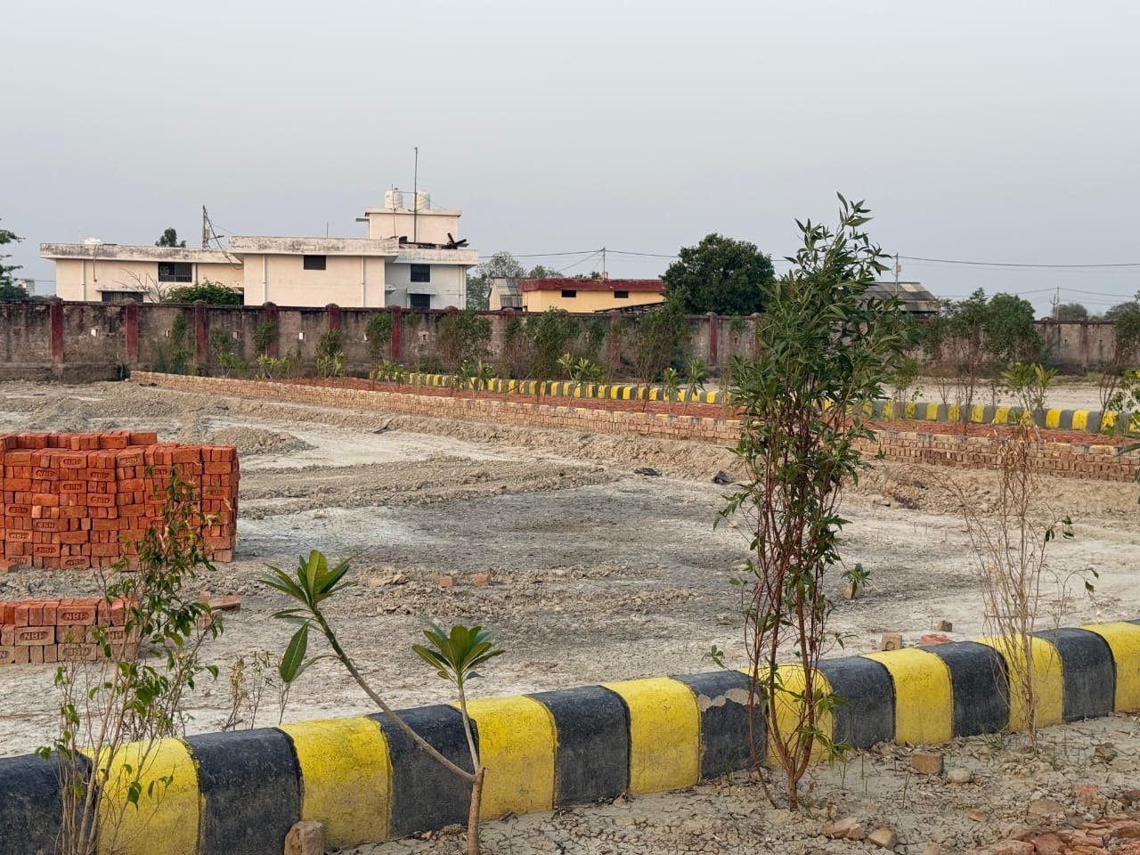 Residential Plot in Developing Area Under 1000rs